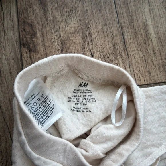 Baby Preemie Beige Bundle - H & M - Picture 5 of 9